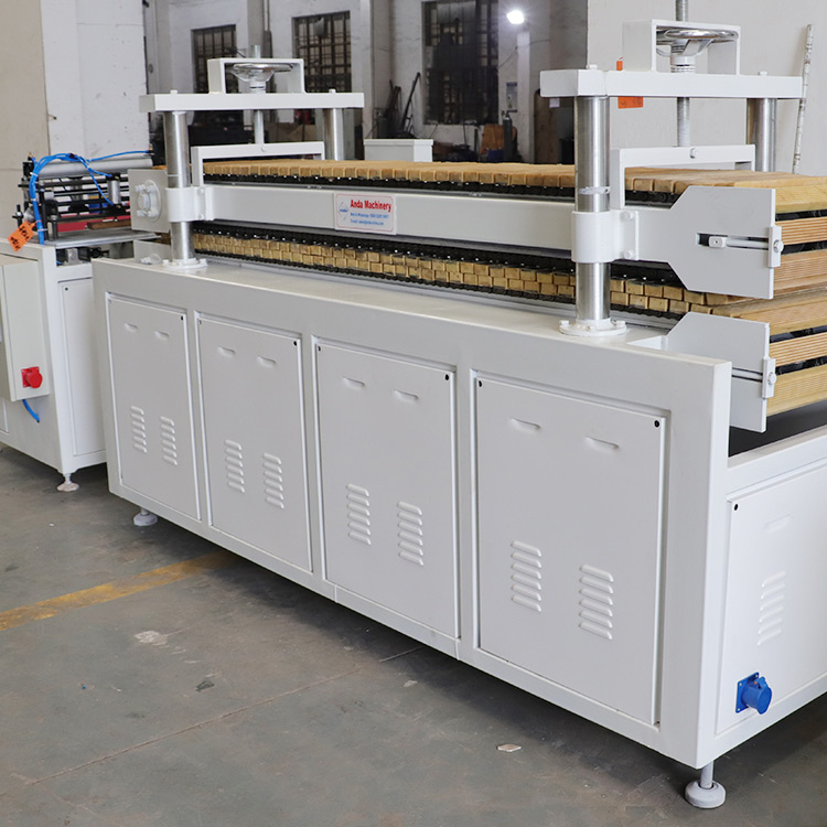 Línea completa de producción de máquina para fabricar paneles de pared de techo de PVC