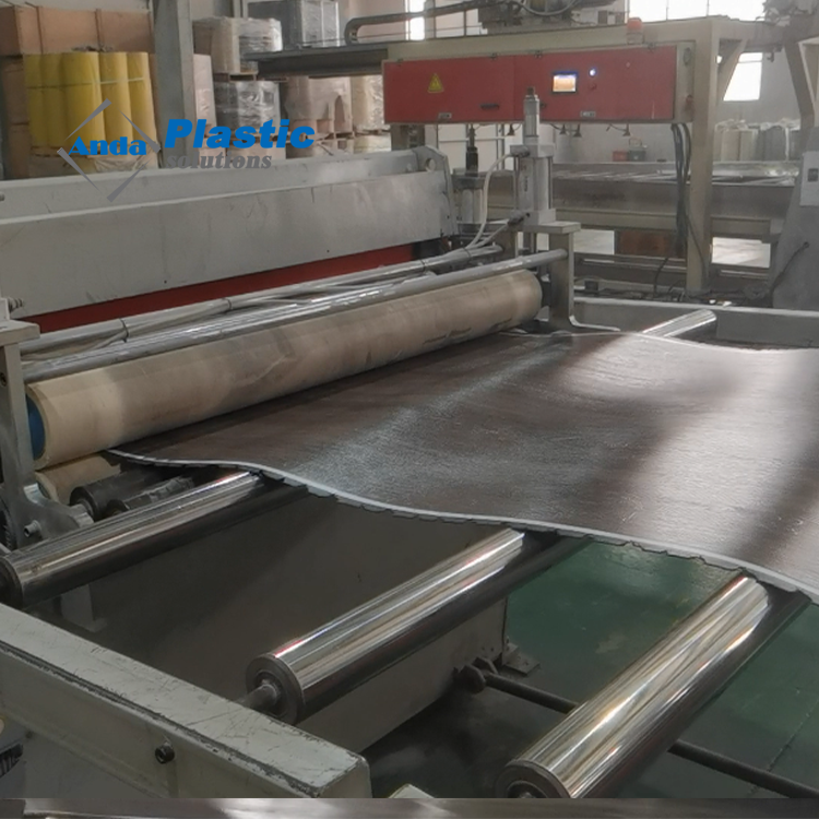 Línea de producción de piso LVT