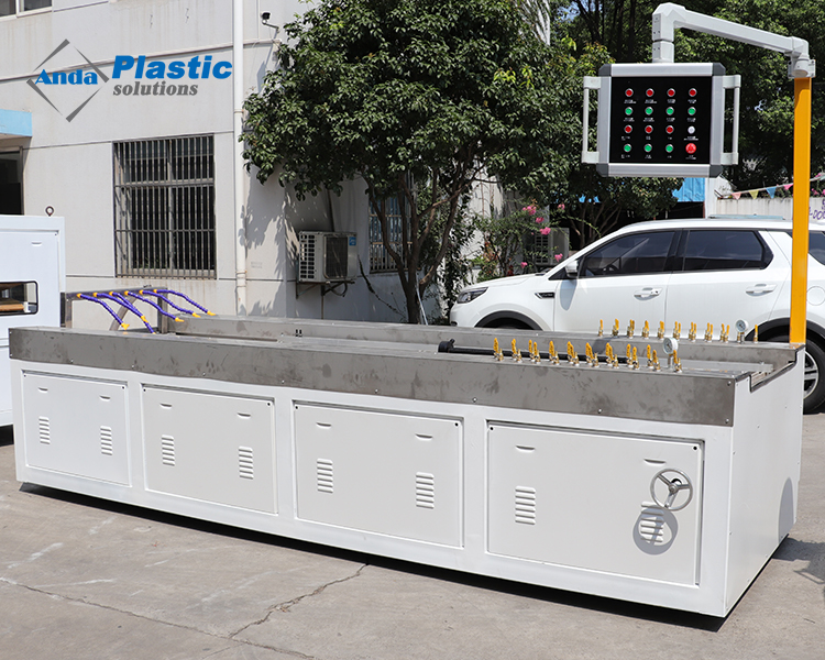Máquina para fabricar tableros de puertas de PVC